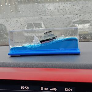 سفينة تيتانيك التي لا تغرق